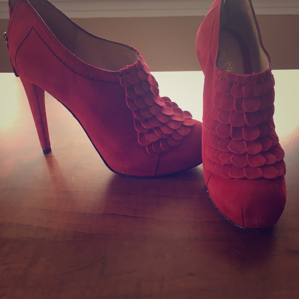 LAMB red suede Norland heels